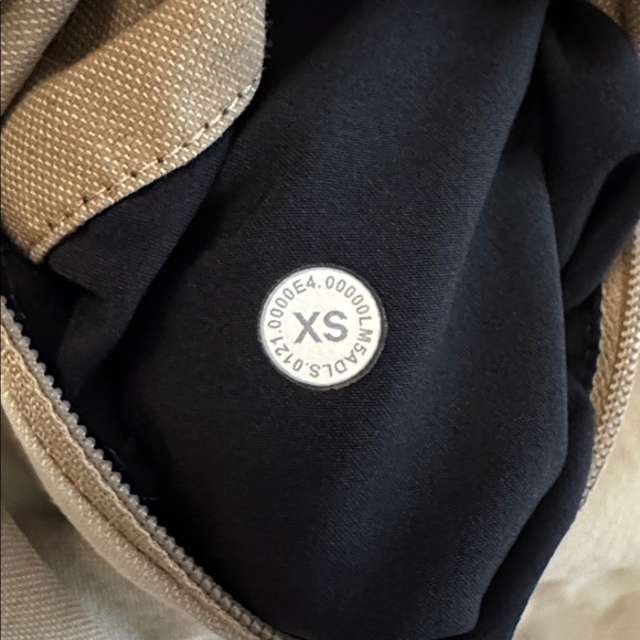 lululemon Pant - Picture 7 of 7